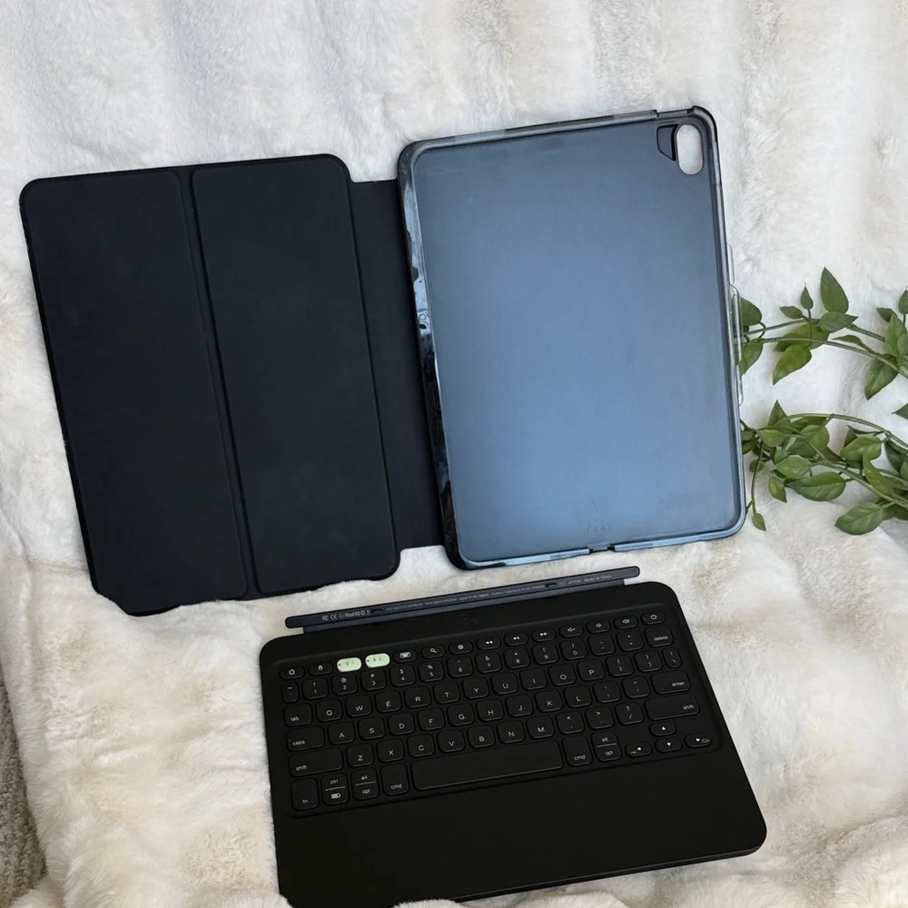 ZAGG iPad Air 11” case with removable keyboard - like new